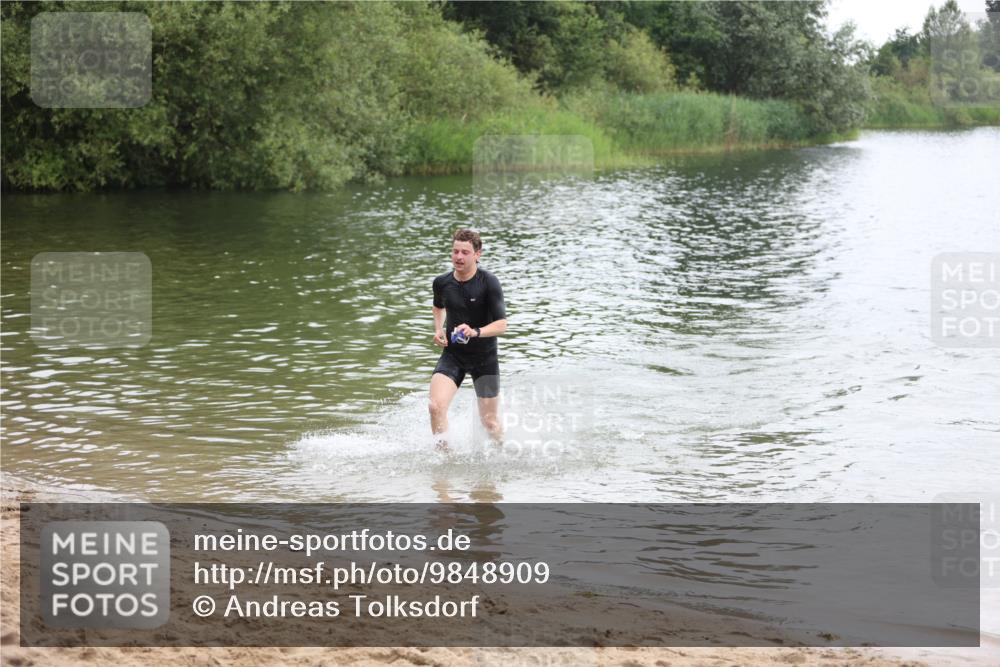 21.06.2026 - 29. Vierlanden-Triathlon Andreas Tolksdorf http://msf.ph/oto/9848909 21.06.2026 09:56:33 Schwimmen 306, 354, 361, 365 meine-sportfotos.de