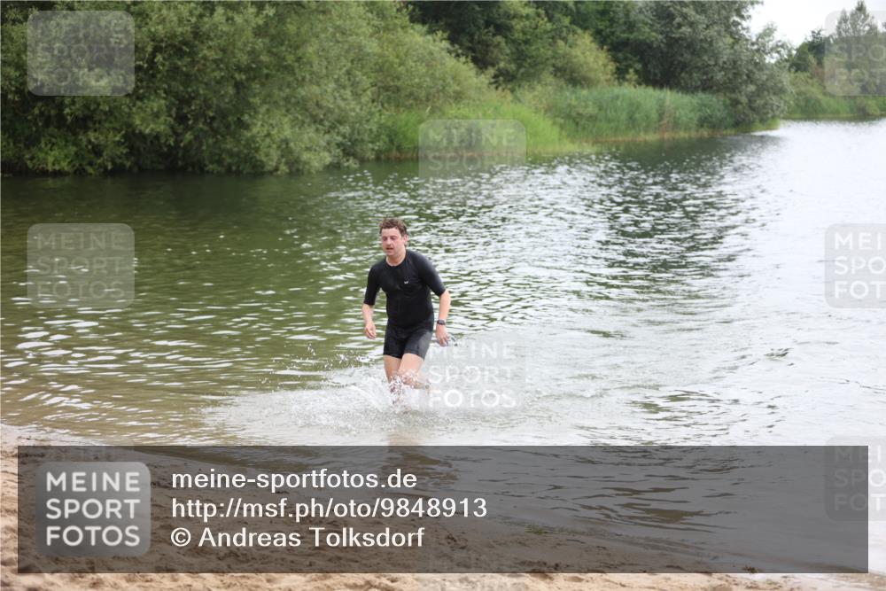21.06.2026 - 29. Vierlanden-Triathlon Andreas Tolksdorf http://msf.ph/oto/9848913 21.06.2026 09:56:33 Schwimmen 306, 354, 361, 365 meine-sportfotos.de