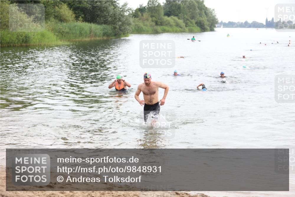21.06.2026 - 29. Vierlanden-Triathlon Andreas Tolksdorf http://msf.ph/oto/9848931 21.06.2026 09:56:40 Schwimmen 317, 361, 365 meine-sportfotos.de