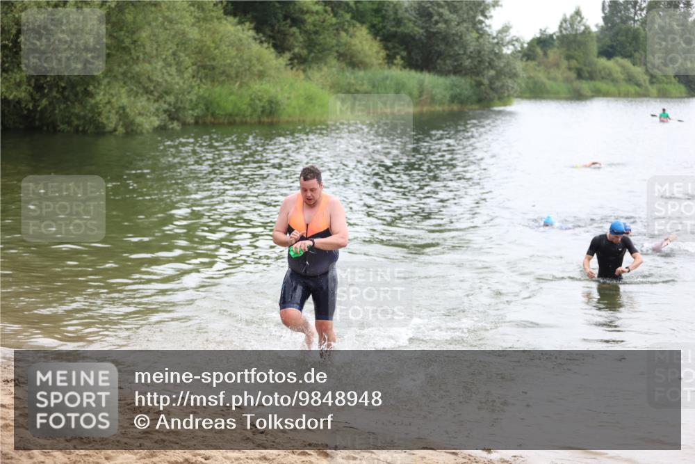 21.06.2026 - 29. Vierlanden-Triathlon Andreas Tolksdorf http://msf.ph/oto/9848948 21.06.2026 09:56:48 Schwimmen 307, 317, 352, 361 meine-sportfotos.de
