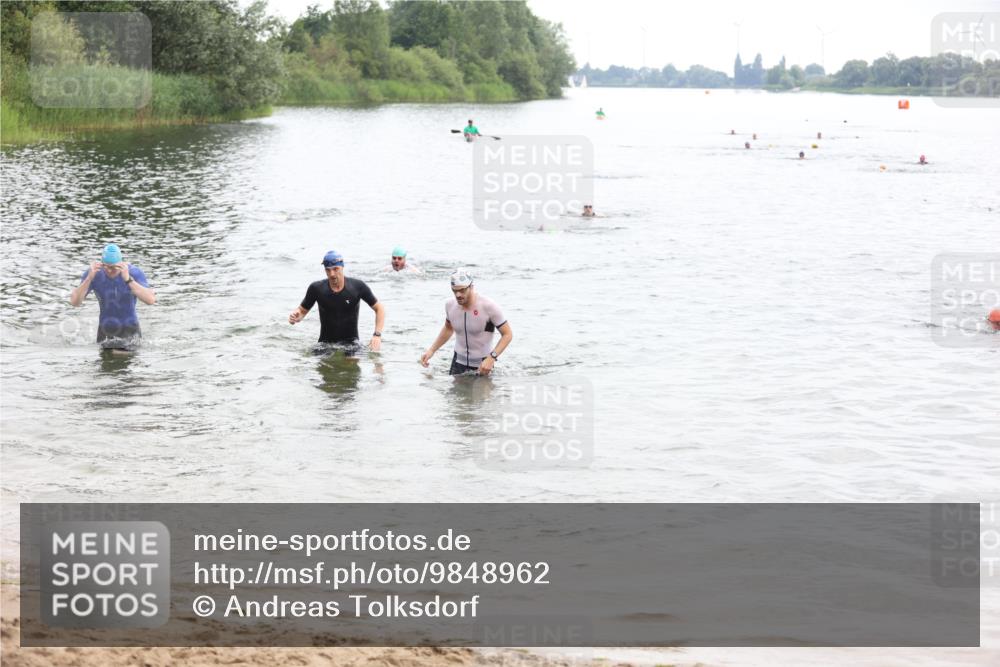 21.06.2026 - 29. Vierlanden-Triathlon Andreas Tolksdorf http://msf.ph/oto/9848962 21.06.2026 09:56:55 Schwimmen 307, 312, 352, 363 meine-sportfotos.de