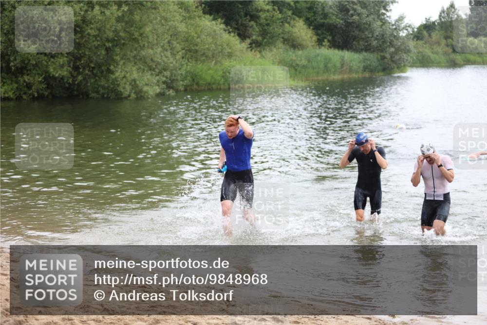 21.06.2026 - 29. Vierlanden-Triathlon Andreas Tolksdorf http://msf.ph/oto/9848968 21.06.2026 09:56:58 Schwimmen 307, 312, 326, 352, 363 meine-sportfotos.de