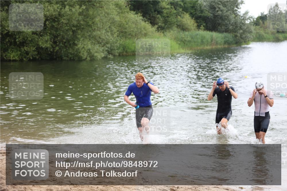 21.06.2026 - 29. Vierlanden-Triathlon Andreas Tolksdorf http://msf.ph/oto/9848972 21.06.2026 09:56:58 Schwimmen 307, 312, 326, 352, 363 meine-sportfotos.de