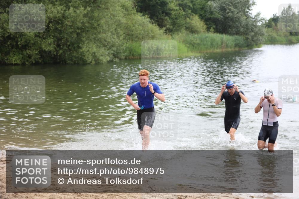 21.06.2026 - 29. Vierlanden-Triathlon Andreas Tolksdorf http://msf.ph/oto/9848975 21.06.2026 09:56:59 Schwimmen 312, 326, 352, 363 meine-sportfotos.de