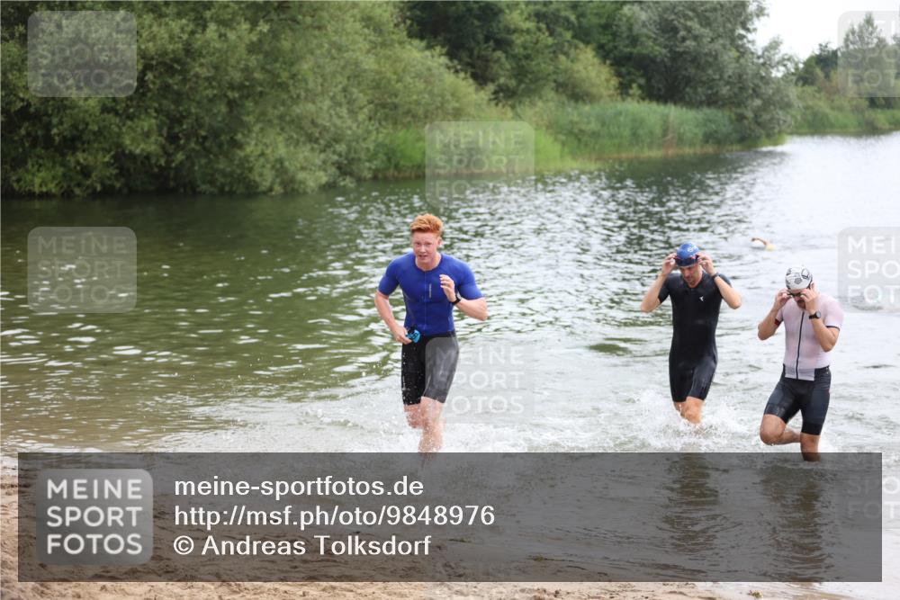 21.06.2026 - 29. Vierlanden-Triathlon Andreas Tolksdorf http://msf.ph/oto/9848976 21.06.2026 09:56:59 Schwimmen 312, 326, 352, 363 meine-sportfotos.de