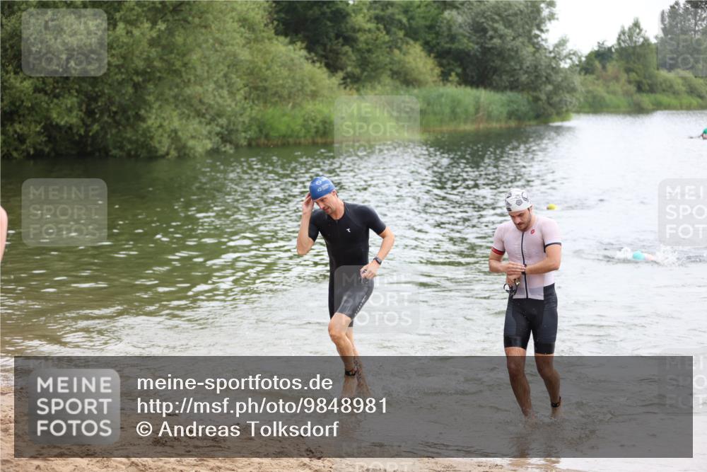 21.06.2026 - 29. Vierlanden-Triathlon Andreas Tolksdorf http://msf.ph/oto/9848981 21.06.2026 09:57:01 Schwimmen 312, 326, 344, 352, 363 meine-sportfotos.de