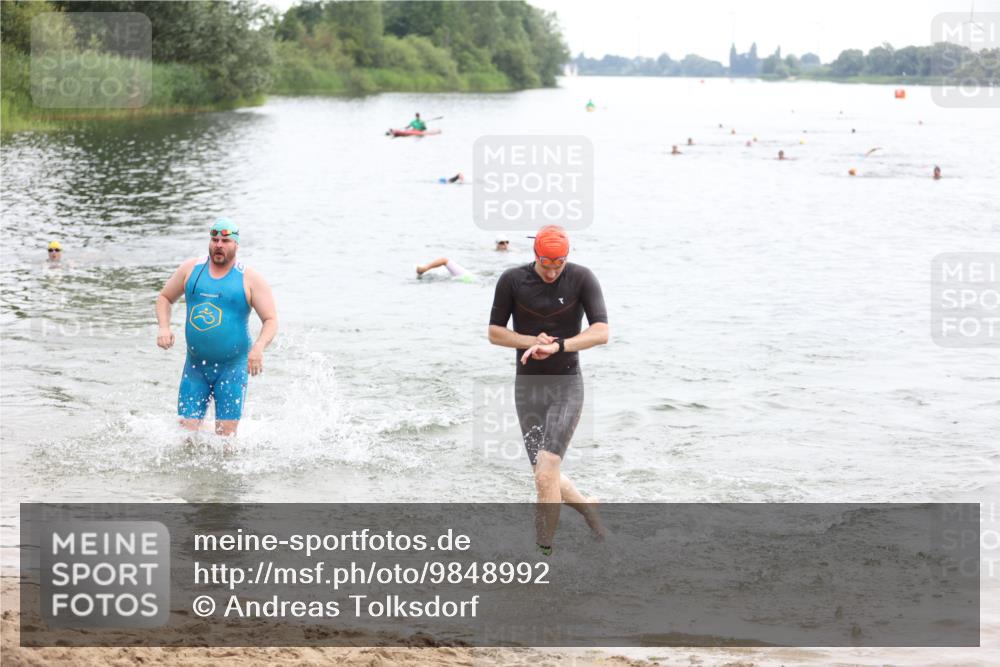21.06.2026 - 29. Vierlanden-Triathlon Andreas Tolksdorf http://msf.ph/oto/9848992 21.06.2026 09:57:08 Schwimmen 326, 344, 363 meine-sportfotos.de