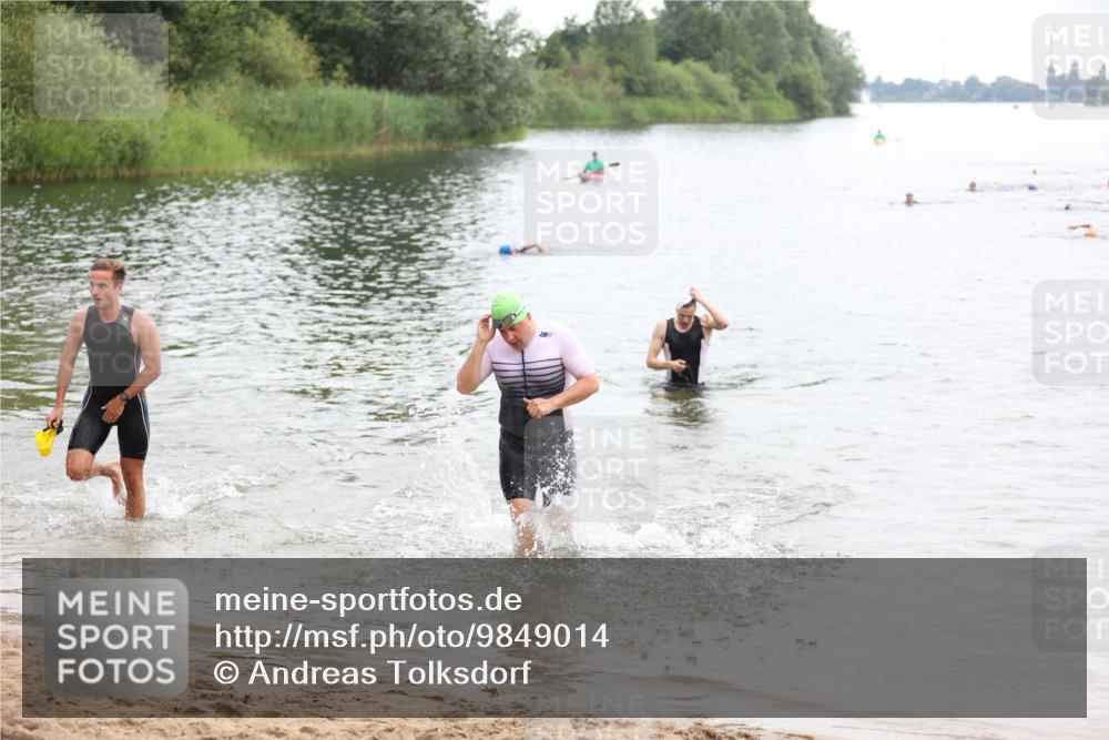21.06.2026 - 29. Vierlanden-Triathlon Andreas Tolksdorf http://msf.ph/oto/9849014 21.06.2026 09:57:22 Schwimmen 336, 347, 349 meine-sportfotos.de