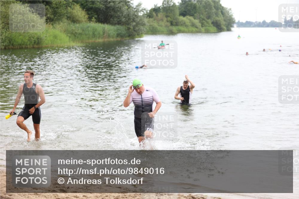 21.06.2026 - 29. Vierlanden-Triathlon Andreas Tolksdorf http://msf.ph/oto/9849016 21.06.2026 09:57:22 Schwimmen 336, 347, 349 meine-sportfotos.de