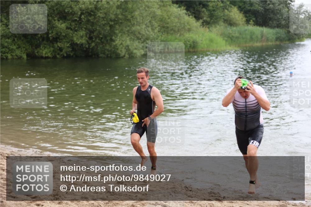 21.06.2026 - 29. Vierlanden-Triathlon Andreas Tolksdorf http://msf.ph/oto/9849027 21.06.2026 09:57:24 Schwimmen 336, 347, 349 meine-sportfotos.de