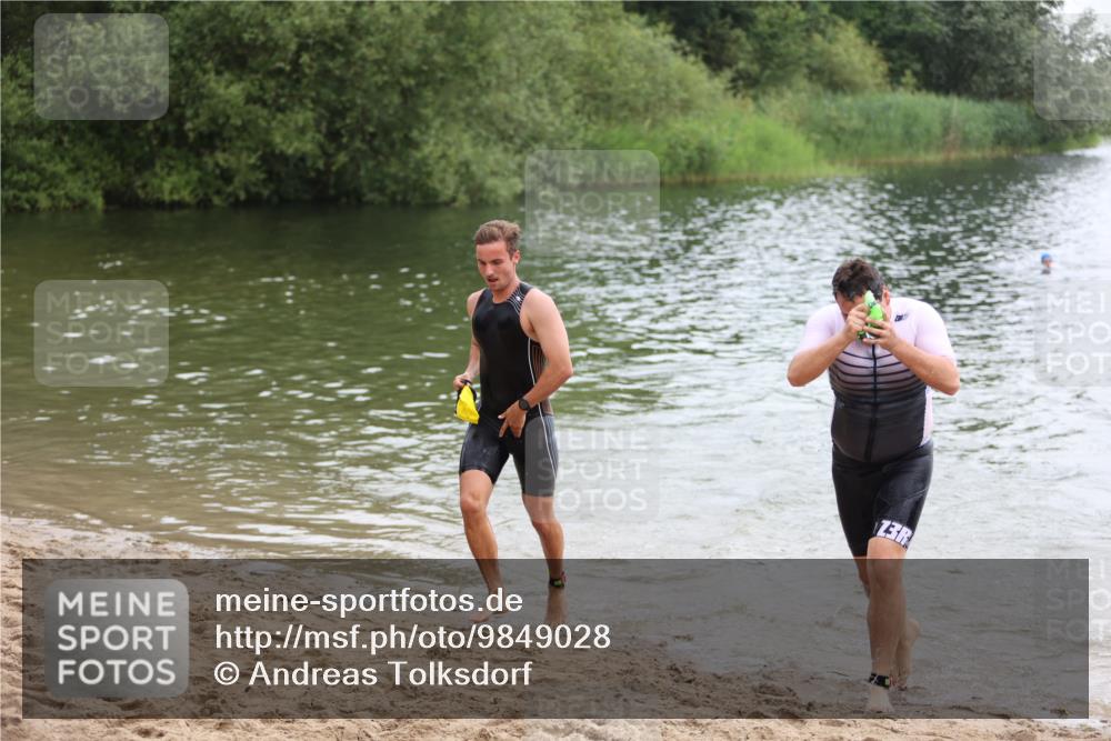 21.06.2026 - 29. Vierlanden-Triathlon Andreas Tolksdorf http://msf.ph/oto/9849028 21.06.2026 09:57:24 Schwimmen 336, 347, 349 meine-sportfotos.de