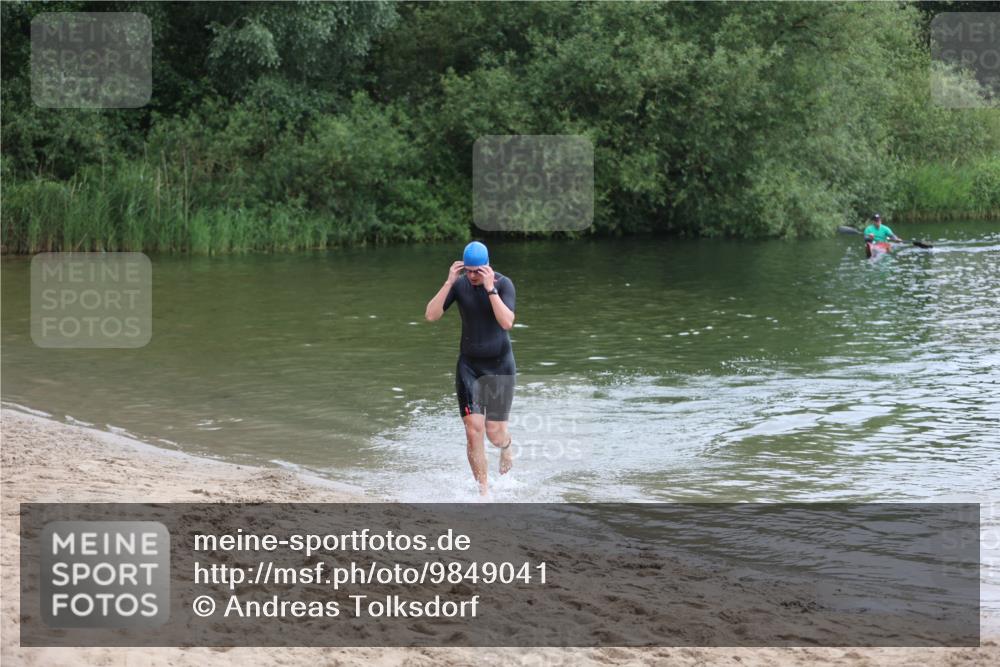 21.06.2026 - 29. Vierlanden-Triathlon Andreas Tolksdorf http://msf.ph/oto/9849041 21.06.2026 09:57:50 Schwimmen 316 meine-sportfotos.de