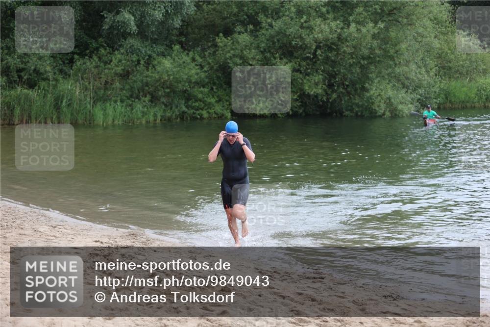 21.06.2026 - 29. Vierlanden-Triathlon Andreas Tolksdorf http://msf.ph/oto/9849043 21.06.2026 09:57:50 Schwimmen 316 meine-sportfotos.de