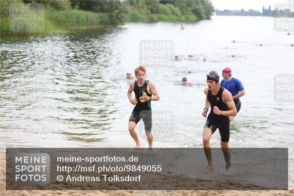 21.06.2026 - 29. Vierlanden-Triathlon Andreas Tolksdorf http://msf.ph/oto/9849055 21.06.2026 09:58:06 Schwimmen 334, 345, 360, 373 meine-sportfotos.de