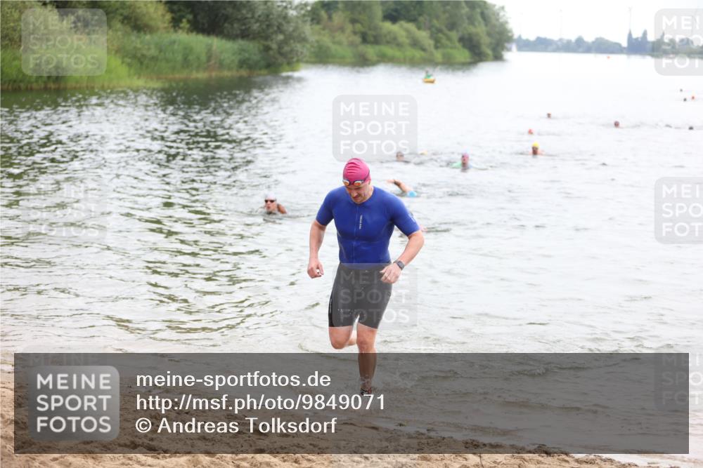21.06.2026 - 29. Vierlanden-Triathlon Andreas Tolksdorf http://msf.ph/oto/9849071 21.06.2026 09:58:09 Schwimmen 334, 345, 360, 373 meine-sportfotos.de