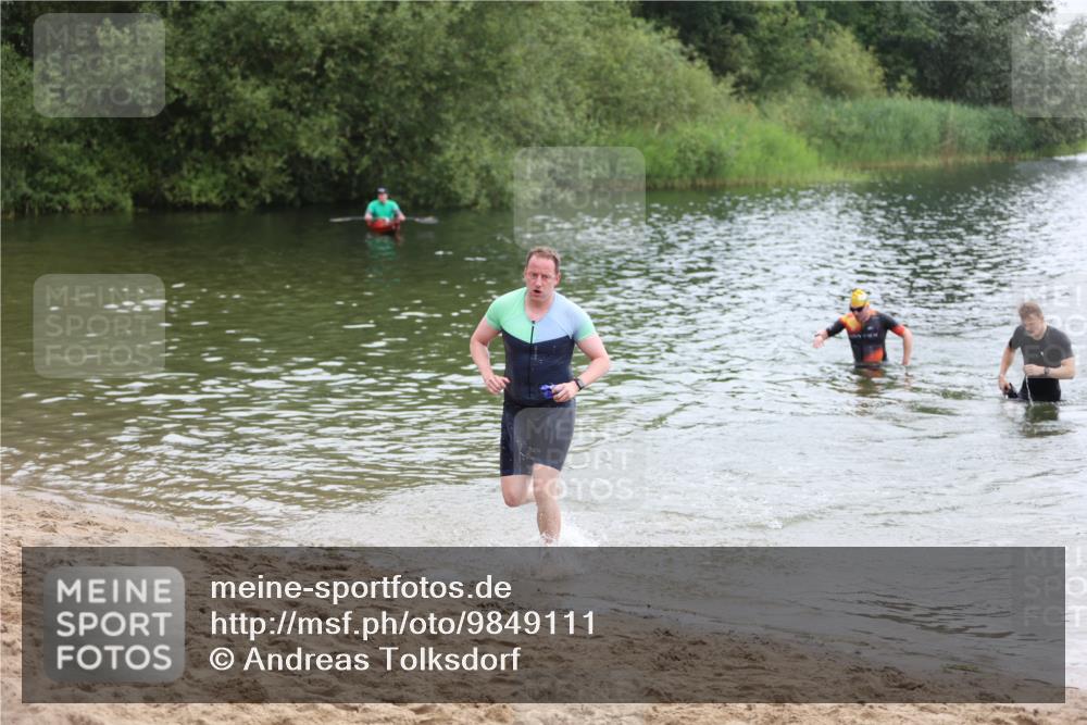 21.06.2026 - 29. Vierlanden-Triathlon Andreas Tolksdorf http://msf.ph/oto/9849111 21.06.2026 09:58:32 Schwimmen 309, 320, 358, 359 meine-sportfotos.de