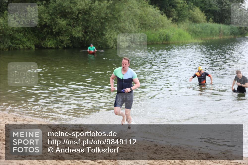 21.06.2026 - 29. Vierlanden-Triathlon Andreas Tolksdorf http://msf.ph/oto/9849112 21.06.2026 09:58:32 Schwimmen 309, 320, 358, 359 meine-sportfotos.de