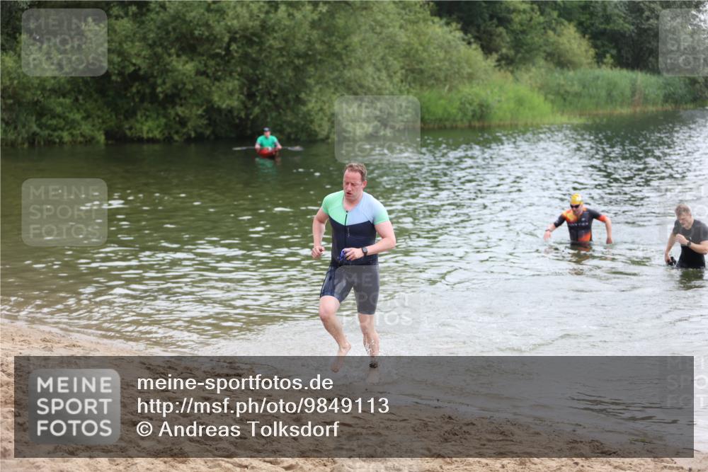 21.06.2026 - 29. Vierlanden-Triathlon Andreas Tolksdorf http://msf.ph/oto/9849113 21.06.2026 09:58:32 Schwimmen 309, 320, 358, 359 meine-sportfotos.de