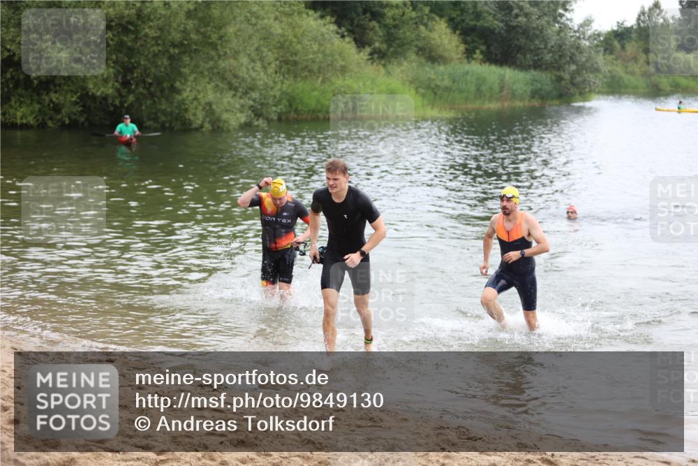 21.06.2026 - 29. Vierlanden-Triathlon Andreas Tolksdorf http://msf.ph/oto/9849130 21.06.2026 09:58:38 Schwimmen 309, 358, 359 meine-sportfotos.de