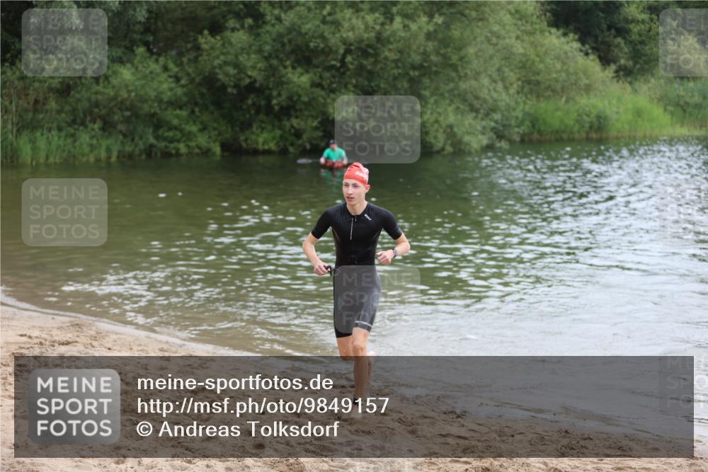 21.06.2026 - 29. Vierlanden-Triathlon Andreas Tolksdorf http://msf.ph/oto/9849157 21.06.2026 09:58:52 Schwimmen 371 meine-sportfotos.de