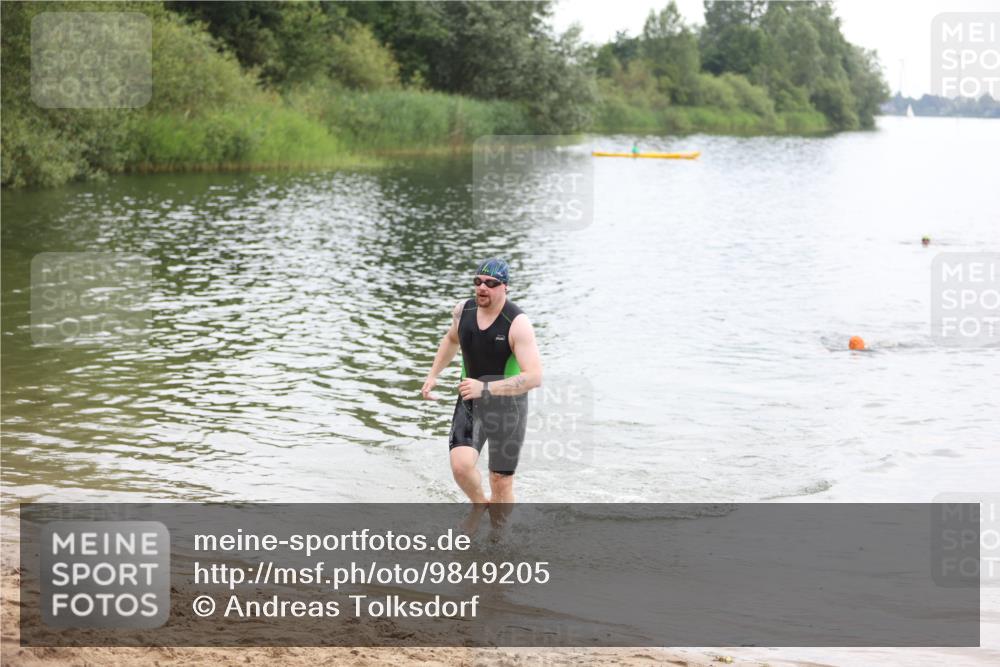 21.06.2026 - 29. Vierlanden-Triathlon Andreas Tolksdorf http://msf.ph/oto/9849205 21.06.2026 09:59:57 Schwimmen 338 meine-sportfotos.de