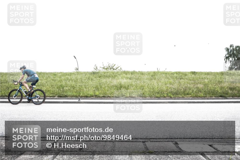 21.06.2026 - 29. Vierlanden-Triathlon H.Heesch http://msf.ph/oto/9849464 21.06.2026 10:27:29 Radfahren 10, 87, 223, 298, 339, 378, 385, 391, 513, 563 meine-sportfotos.de