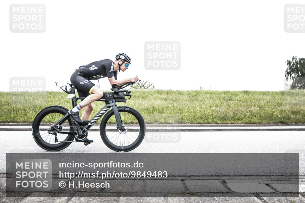 21.06.2026 - 29. Vierlanden-Triathlon H.Heesch http://msf.ph/oto/9849483 21.06.2026 10:28:13 Radfahren 21, 233, 267, 268 meine-sportfotos.de