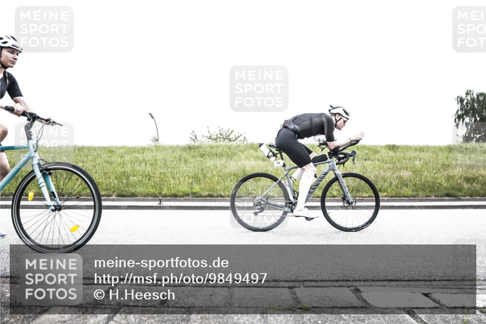 21.06.2026 - 29. Vierlanden-Triathlon H.Heesch http://msf.ph/oto/9849497 21.06.2026 10:28:24 Radfahren 4, 51, 55, 79, 368, 481, 538, 567, 574, 575, 582, 590, 606, 608 meine-sportfotos.de