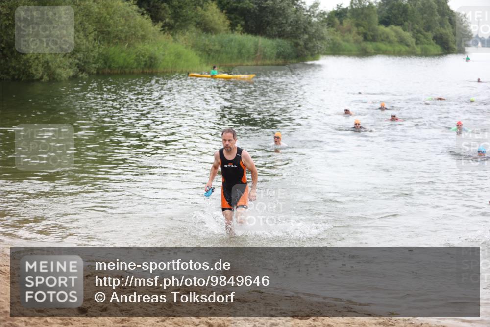 21.06.2026 - 29. Vierlanden-Triathlon Andreas Tolksdorf http://msf.ph/oto/9849646 21.06.2026 10:07:40 Schwimmen 434, 442, 468 meine-sportfotos.de