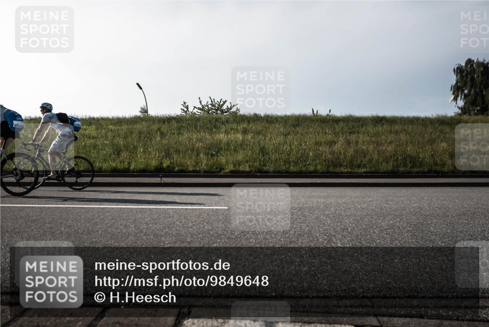 21.06.2026 - 29. Vierlanden-Triathlon H.Heesch http://msf.ph/oto/9849648 21.06.2026 08:05:49 Radfahren  meine-sportfotos.de