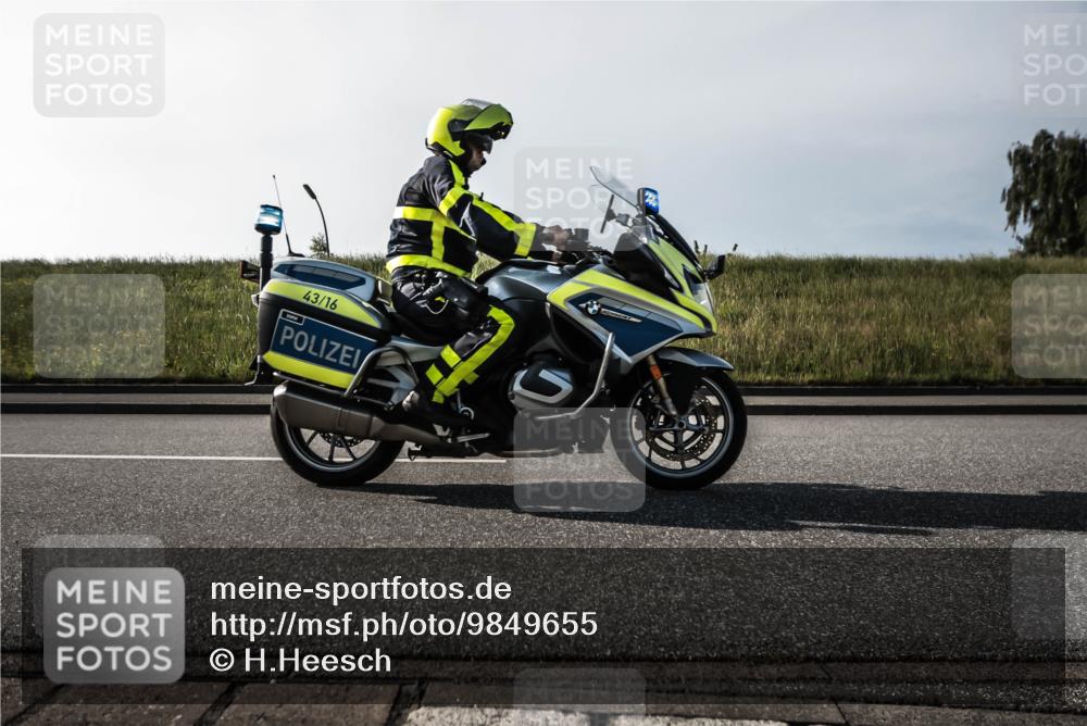 21.06.2026 - 29. Vierlanden-Triathlon H.Heesch http://msf.ph/oto/9849655 21.06.2026 08:09:59 Radfahren  meine-sportfotos.de