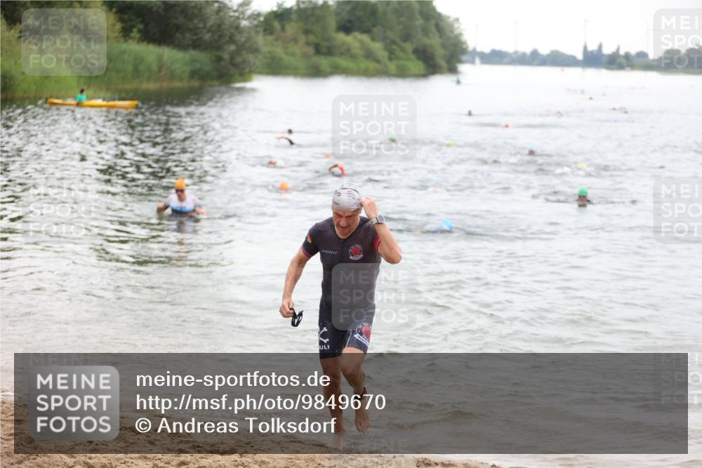21.06.2026 - 29. Vierlanden-Triathlon Andreas Tolksdorf http://msf.ph/oto/9849670 21.06.2026 10:07:43 Schwimmen 434, 442, 449, 468 meine-sportfotos.de