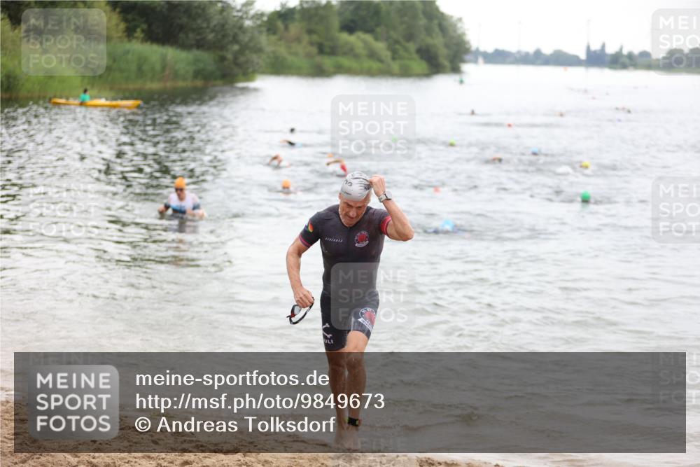 21.06.2026 - 29. Vierlanden-Triathlon Andreas Tolksdorf http://msf.ph/oto/9849673 21.06.2026 10:07:43 Schwimmen 434, 442, 449, 468 meine-sportfotos.de