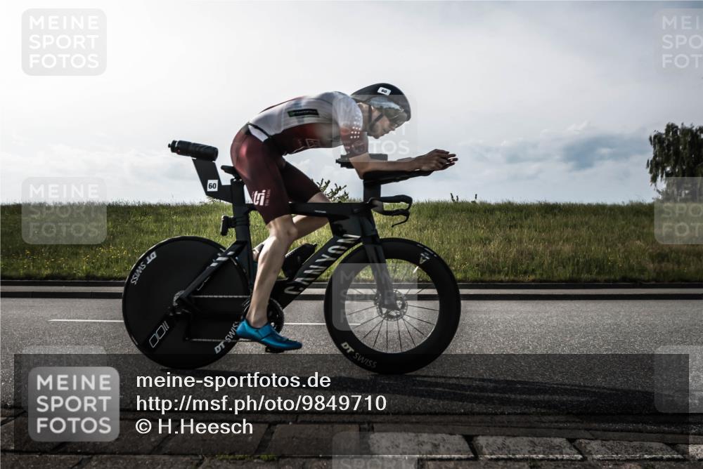 21.06.2026 - 29. Vierlanden-Triathlon H.Heesch http://msf.ph/oto/9849710 21.06.2026 08:45:54 Radfahren 36, 60 meine-sportfotos.de