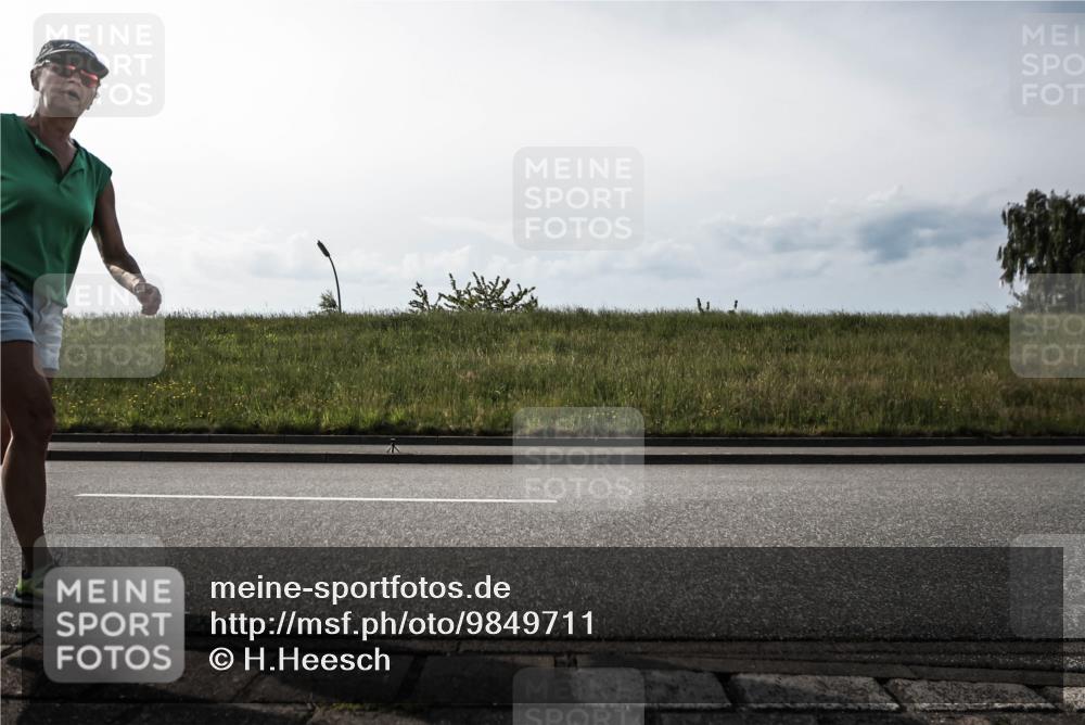21.06.2026 - 29. Vierlanden-Triathlon H.Heesch http://msf.ph/oto/9849711 21.06.2026 08:46:13 Radfahren  meine-sportfotos.de