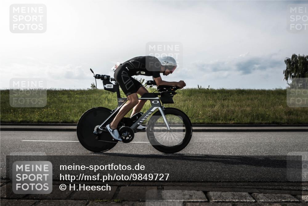 21.06.2026 - 29. Vierlanden-Triathlon H.Heesch http://msf.ph/oto/9849727 21.06.2026 08:47:06 Radfahren 13, 37, 212 meine-sportfotos.de