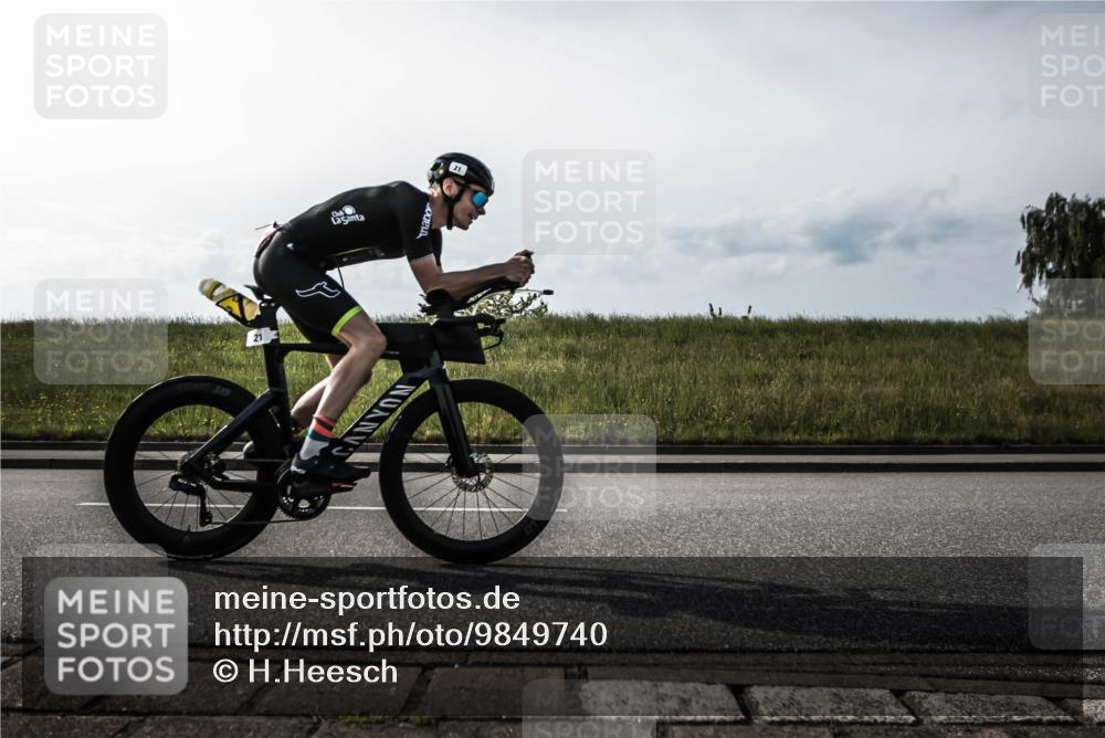21.06.2026 - 29. Vierlanden-Triathlon H.Heesch http://msf.ph/oto/9849740 21.06.2026 08:48:23 Radfahren 10, 21 meine-sportfotos.de