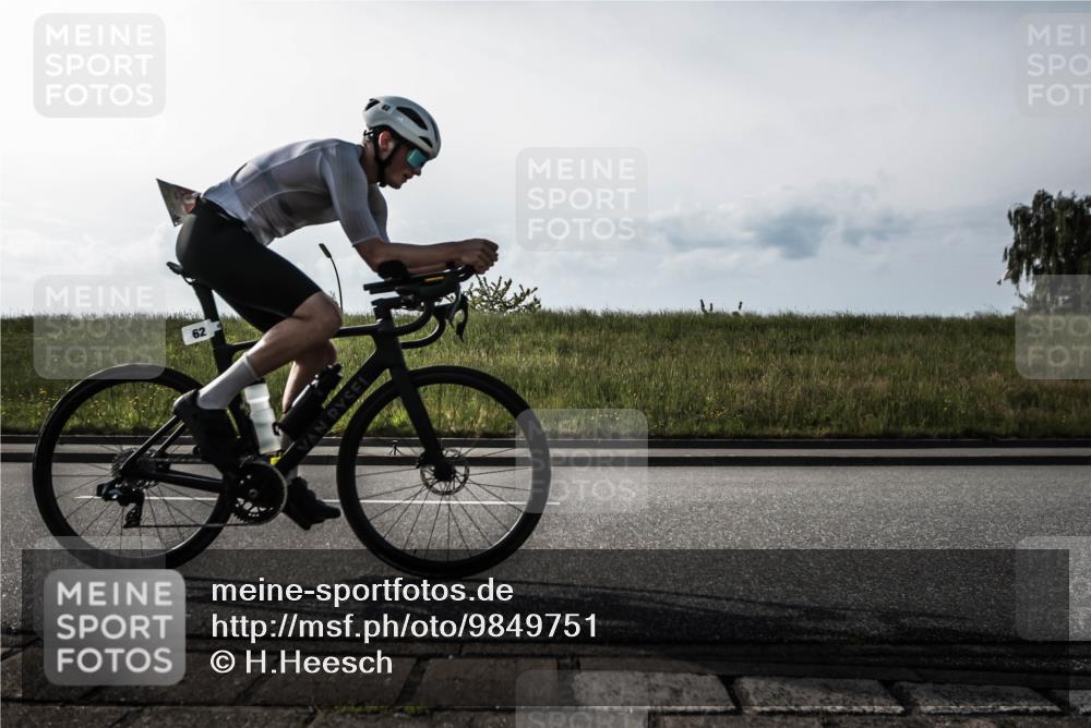 21.06.2026 - 29. Vierlanden-Triathlon H.Heesch http://msf.ph/oto/9849751 21.06.2026 08:49:58 Radfahren 62 meine-sportfotos.de