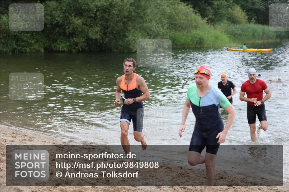 21.06.2026 - 29. Vierlanden-Triathlon Andreas Tolksdorf http://msf.ph/oto/9849808 21.06.2026 10:08:08 Schwimmen 392, 393, 399, 419, 452, 459, 473, 478 meine-sportfotos.de