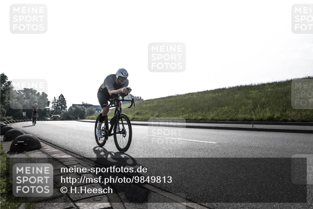 21.06.2026 - 29. Vierlanden-Triathlon H.Heesch http://msf.ph/oto/9849813 21.06.2026 08:42:16 Radfahren 9, 23 meine-sportfotos.de