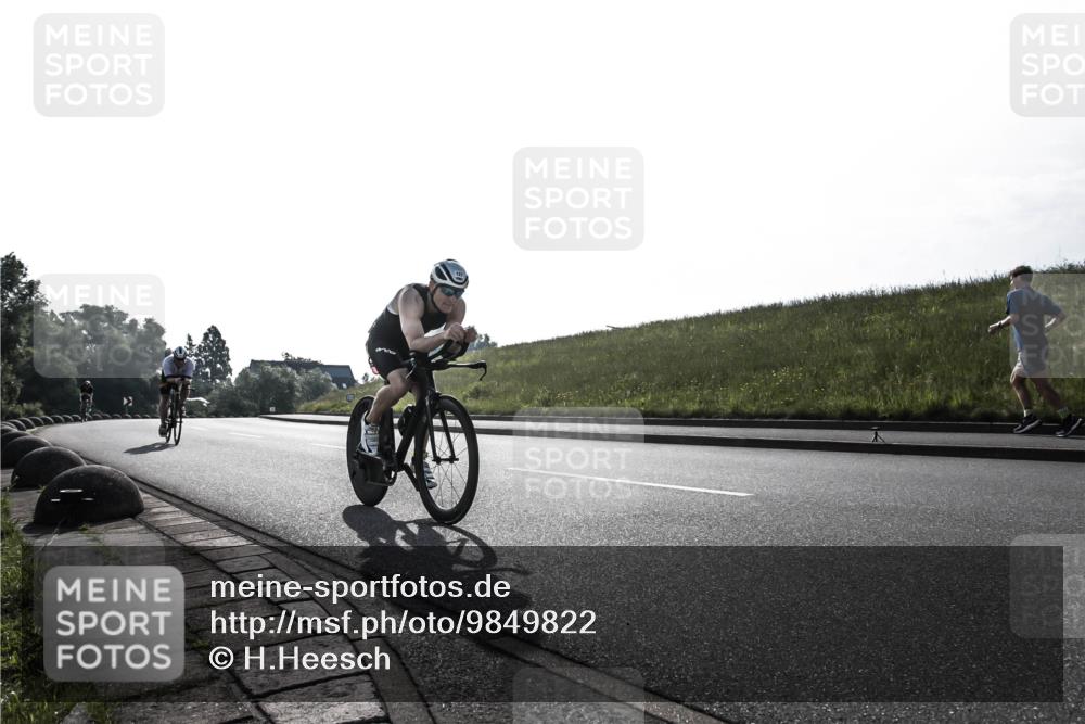 21.06.2026 - 29. Vierlanden-Triathlon H.Heesch http://msf.ph/oto/9849822 21.06.2026 08:45:12 Radfahren 63, 127, 211 meine-sportfotos.de