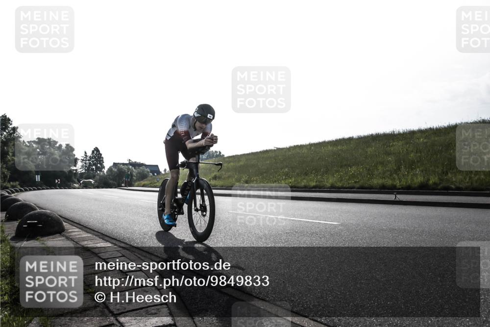 21.06.2026 - 29. Vierlanden-Triathlon H.Heesch http://msf.ph/oto/9849833 21.06.2026 08:45:55 Radfahren 60 meine-sportfotos.de