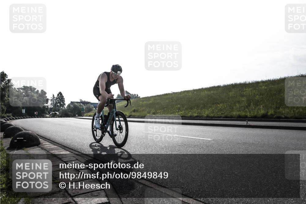 21.06.2026 - 29. Vierlanden-Triathlon H.Heesch http://msf.ph/oto/9849849 21.06.2026 08:47:01 Radfahren 13, 212 meine-sportfotos.de