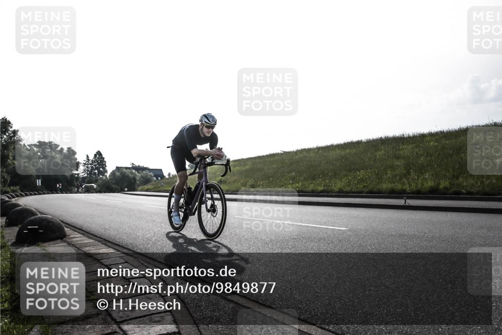 21.06.2026 - 29. Vierlanden-Triathlon H.Heesch http://msf.ph/oto/9849877 21.06.2026 08:50:15 Radfahren 51 meine-sportfotos.de