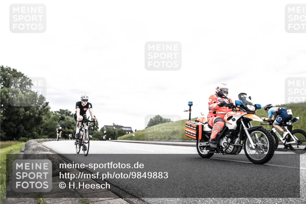 21.06.2026 - 29. Vierlanden-Triathlon H.Heesch http://msf.ph/oto/9849883 21.06.2026 10:27:13 Radfahren 24, 89, 486, 517 meine-sportfotos.de