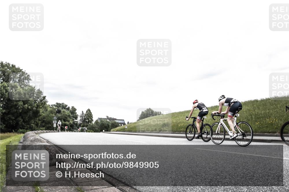 21.06.2026 - 29. Vierlanden-Triathlon H.Heesch http://msf.ph/oto/9849905 21.06.2026 10:27:28 Radfahren 10, 223, 298, 391, 513, 563 meine-sportfotos.de
