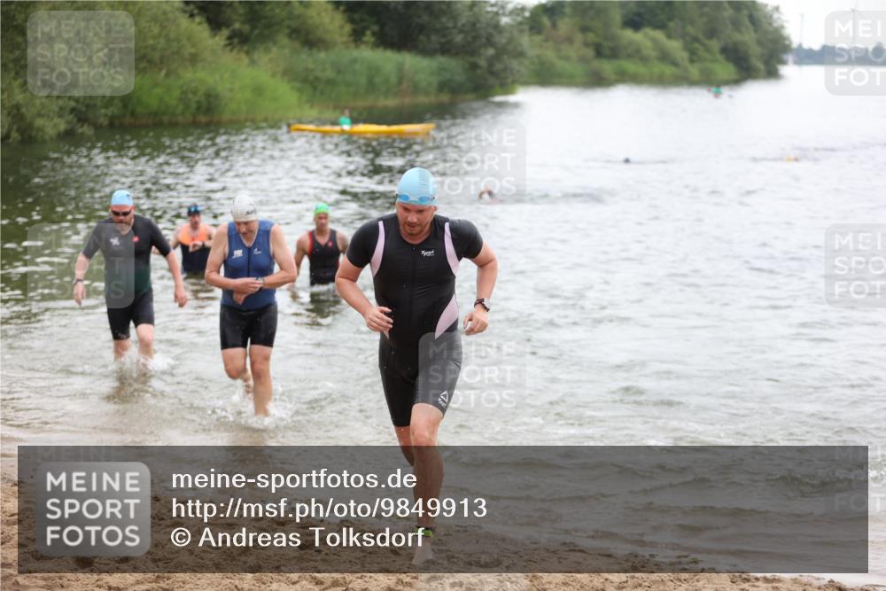 21.06.2026 - 29. Vierlanden-Triathlon Andreas Tolksdorf http://msf.ph/oto/9849913 21.06.2026 10:08:22 Schwimmen 403, 419, 432, 446, 476, 477, 1356 meine-sportfotos.de