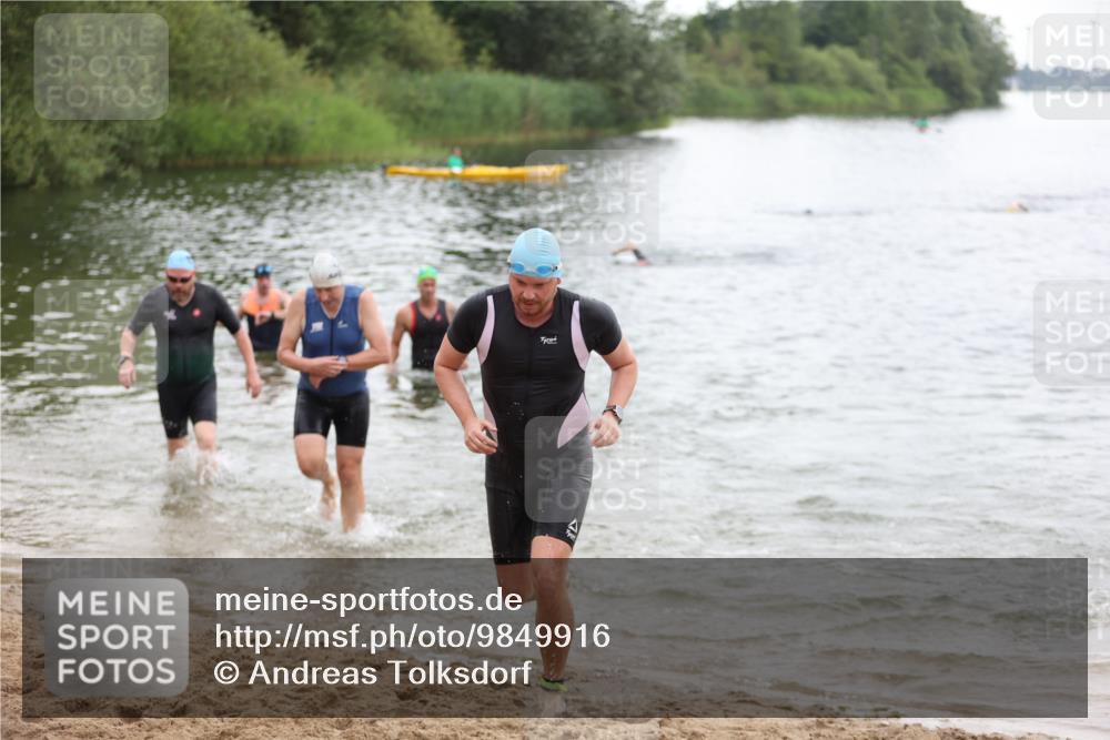 21.06.2026 - 29. Vierlanden-Triathlon Andreas Tolksdorf http://msf.ph/oto/9849916 21.06.2026 10:08:22 Schwimmen 403, 419, 432, 446, 476, 477, 1356 meine-sportfotos.de