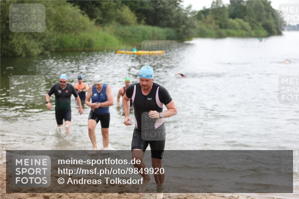 21.06.2026 - 29. Vierlanden-Triathlon Andreas Tolksdorf http://msf.ph/oto/9849920 21.06.2026 10:08:22 Schwimmen 403, 419, 432, 446, 476, 477, 1356 meine-sportfotos.de