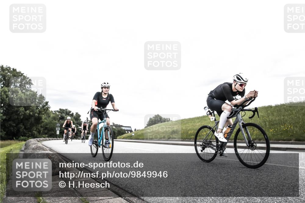 21.06.2026 - 29. Vierlanden-Triathlon H.Heesch http://msf.ph/oto/9849946 21.06.2026 10:28:23 Radfahren 79, 368, 538, 567, 574, 575, 582, 590 meine-sportfotos.de